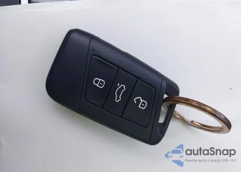 2019 Volkswagen Jetta Sel z USA, uszkodzony, nr VIN 3VWE57BU8KM028948